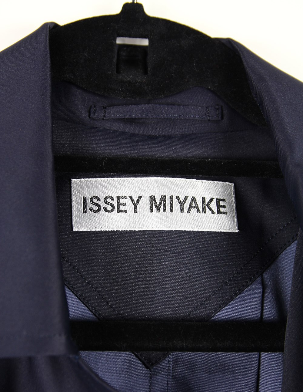 Issey Miyake navy blue trench coat - Image 4 of 4