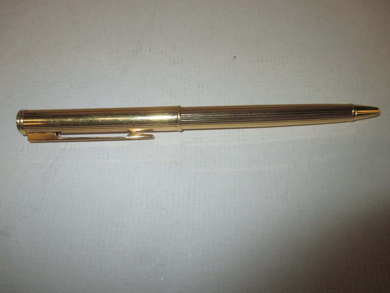 A Watermans Executive 18ct gold plated pen