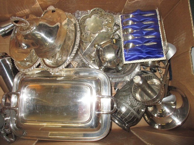 A quantity of miscellaneous plated items