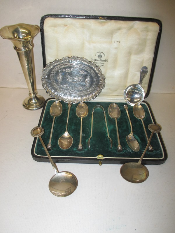 A cased set of Mappin and Web silver spoons and tongs and other silver items, approximate weight