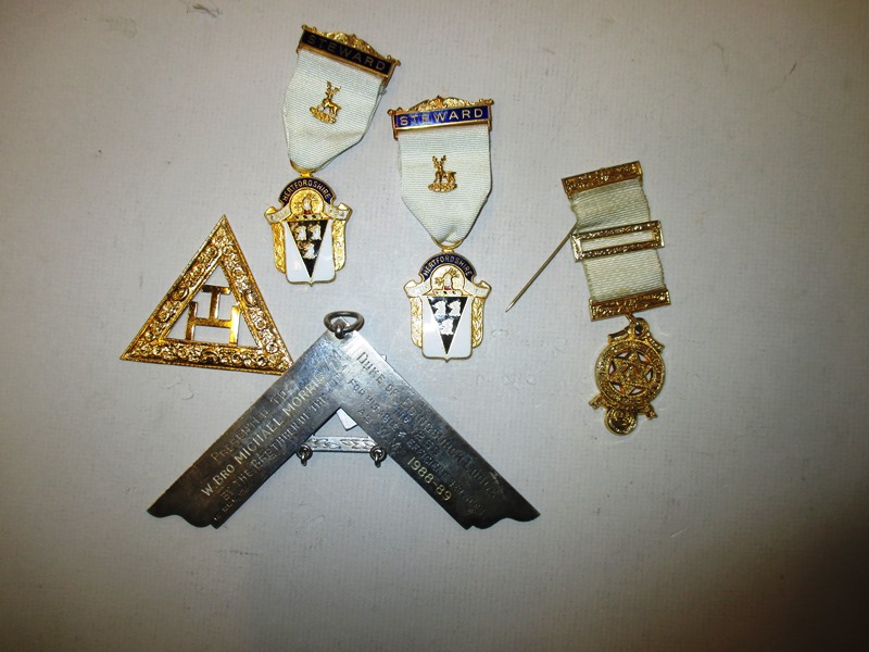 Masonic Jewells to include a silver example