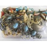 A quantity of vintage costume jewellery