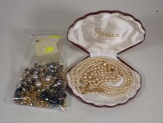 A Small Quantity Of Costume Jewellery