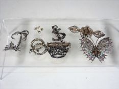 A Quantity Of Silver & White Metal Jewellery Items