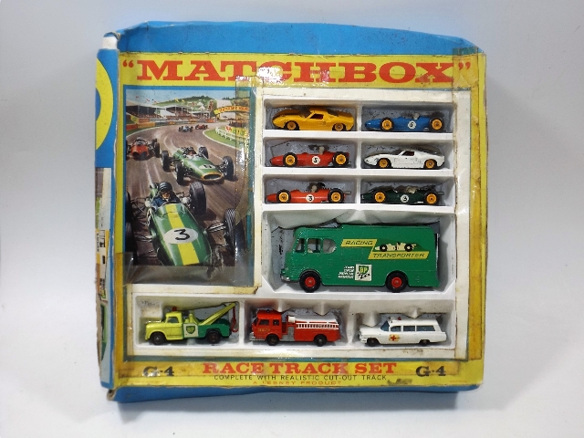 A Matchbox Racetrack Set G4 In Original Packing