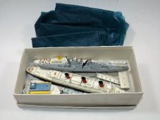 A Triang Boat Kit Set With Original Sea Play Mat