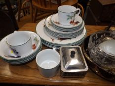 A Small Quantity Of Royal Worcester Evesham Twinne