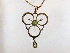 A Victorian 9ct gold necklace & pendant set with p