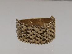 A 14ct gold ladies mesh ring