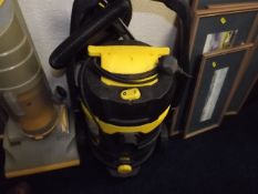 A Vax style vacuum cleaner