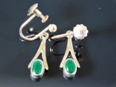 A pair of 9ct gold & emerald drop ear rings