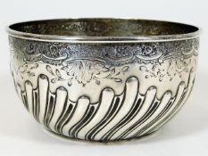 A good quality silver Hunt & Roskell late Storr & Mortimer bowl decorated with reed & acanthus leave