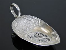 A Samuel Pemberton Georgian acorn silver caddy spoon