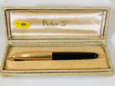 A Parker 51 fountain pen & box