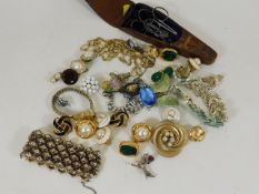 A small quantity of costume jewellery & a 19thC. l