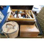 A quantity of vintage sewing items