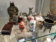 A quantity of modern Chinese & Oriental porcelain