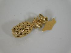 A 14ct gold pineapple pendant