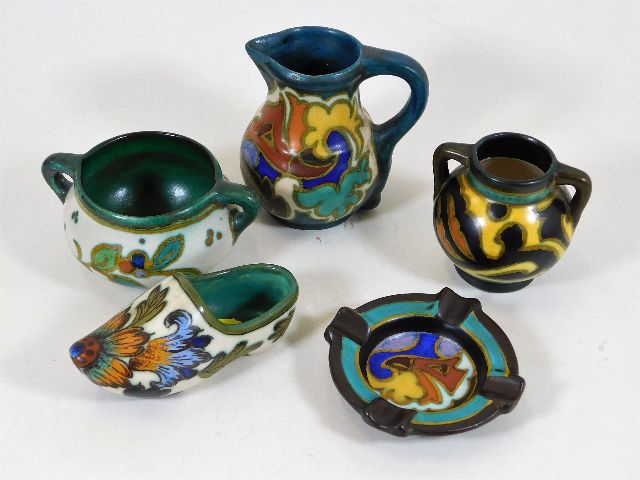 Five pieces of Dutch Gouda pottery