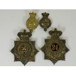 A South Wales Borderers tunic badge & cap badge tw