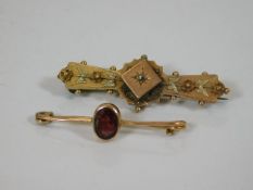Two small 9ct gold brooches