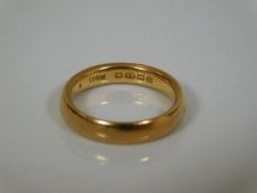 A 22ct gold band