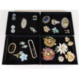 A quantity of vintage costume jewellery