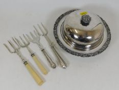 A Victorian silver plated muffin dish & four toast
