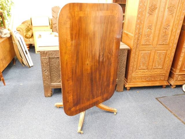 A good Regency breakfast table with inlaid rosewoo