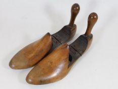 A pair of early 20thC. show stretchers