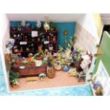 A good & very well detailed flower shop model 13in