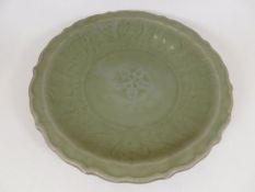 A Chinese early Ming period Longquan celadon bowl approx.