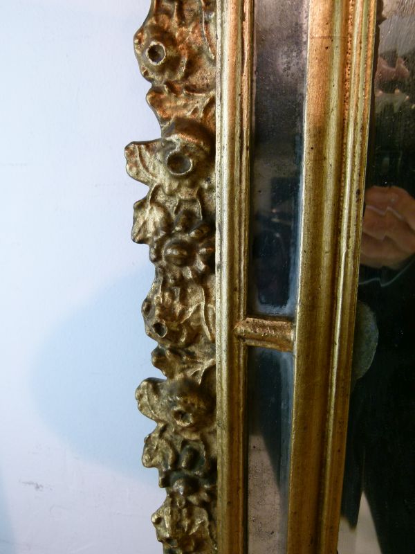 Antique Italian giltwood and gesso wall mirror, the plate with eight conforming surrounding mirrored - Image 6 of 8