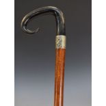 Early 20th Century horn handled walking stick Condition: