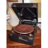 Columbia portable wind-up gramophone Condition: