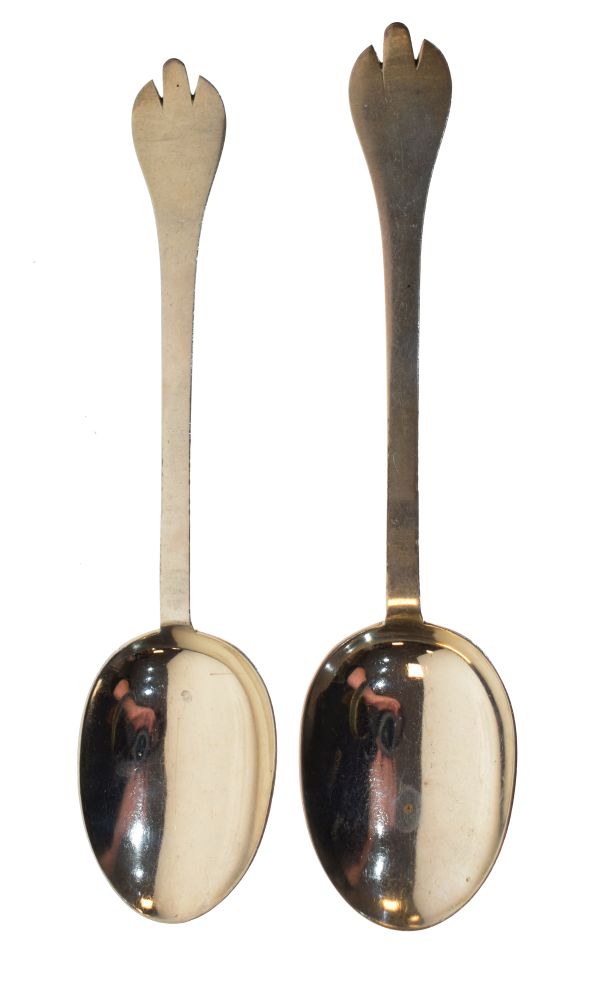 Pair of Victorian Britannia standard silver trefoil spoons, London 1900, approx 4.2oz Condition: