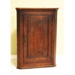 19th Century oak hanging corner cupboard Condition: