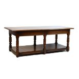 Good quality oak rectangular topped coffee table on bobbin turned supports united by a platform