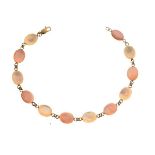 9ct gold mother-of-pearl set bracelet Condition: