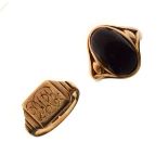 Gent's 15ct gold signet ring set cabochon garnet, together with another gent's signet ring, the