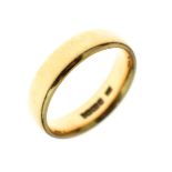 18ct gold wedding band, size O½, 7.2g approx Condition: