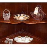 Quantity of decorative ceramics and glassware including, Barr, Flight & Barr plate, chinoiserie