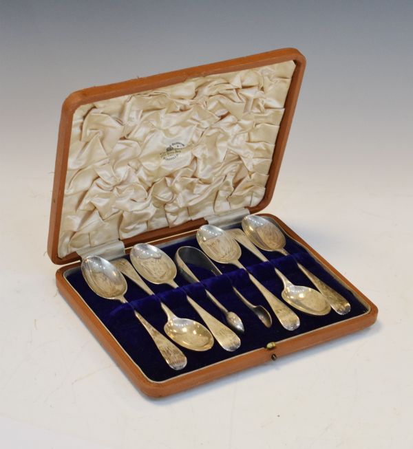Edward VII set of six silver teaspoons, London 1904, cased and a pair of silver tongs Condition:
