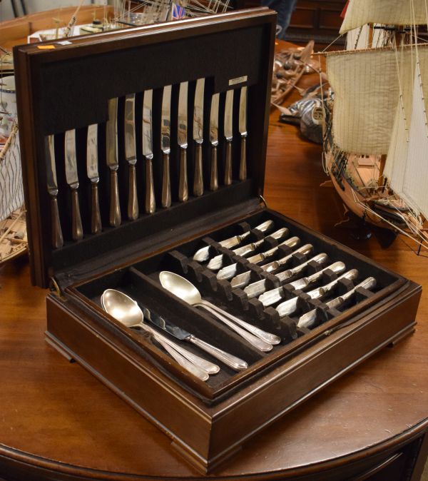 Harrods Ltd silver plated Old English Bead pattern canteen of cutlery, cased Condition: