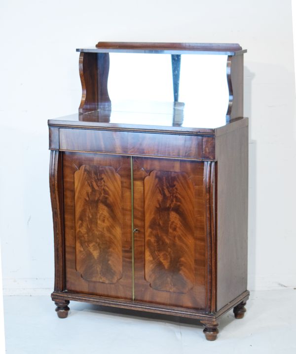 19th Century mahogany mirror back chiffonier fitted one frieze drawer over two cupboard doors