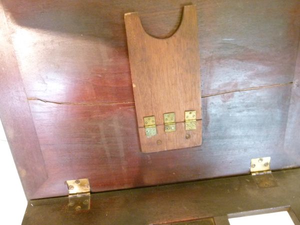 George III mahogany reading table having an adjustable rectangular top, standing on a tapered - Image 4 of 7