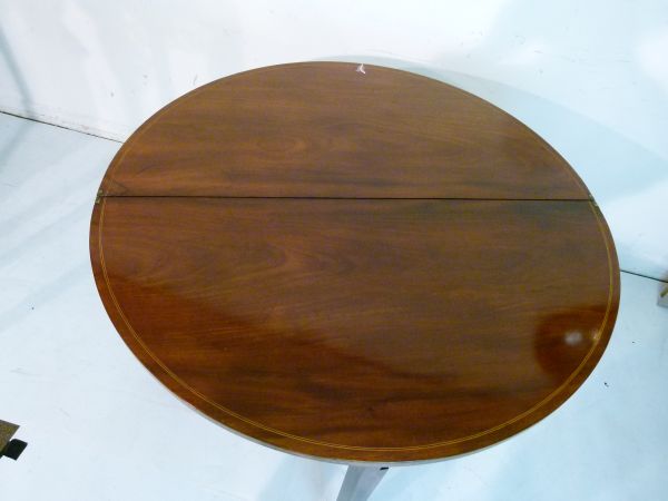 George III inlaid mahogany demi-lune fold-over supper table, the top with oak leaf and acorn - Image 7 of 7