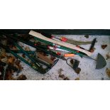 Small quantity of garden tools Condition: