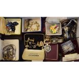 Quantity of various costume jewellery and watches Condition: