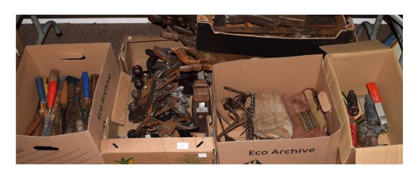 Large quantity of various vintage carpentry tools etc Condition: